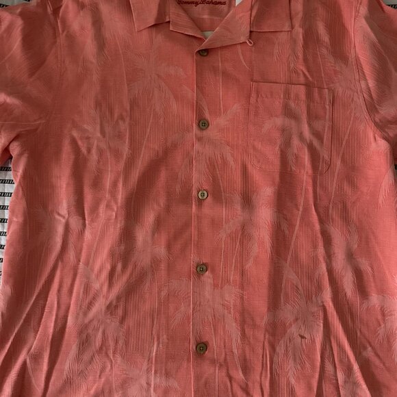 TOMMY BAHAMA Palms in Paradise Button Down Shirt NWT New Tags - Great Buy $15! - Picture 3 of 4